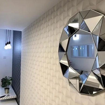 アパート Corvin Ruinpub Designed