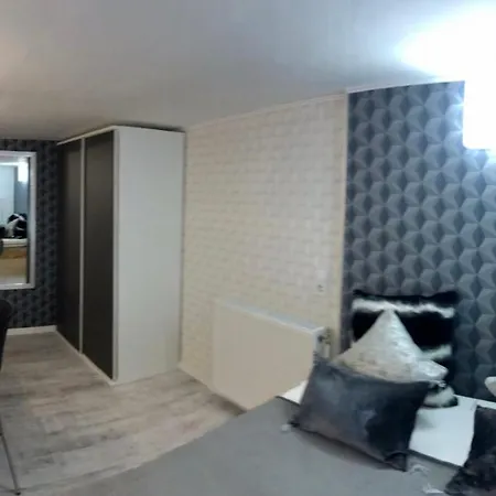 アパート Corvin Ruinpub Designed *