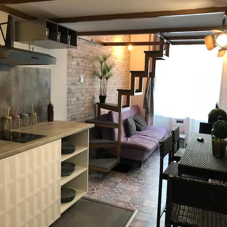 Apartment Corvin Ruinpub Designed